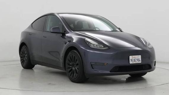 TESLA MODEL Y 2023 7SAYGDEE2PA031174 image